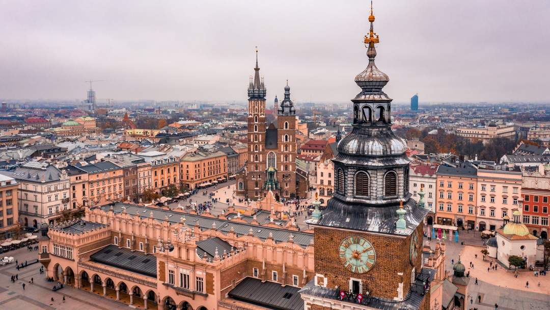 Krakow, De Oude Stad, het marktplein van Krakow, de St. Mary's kerk in Krakow en de Lakenhal.