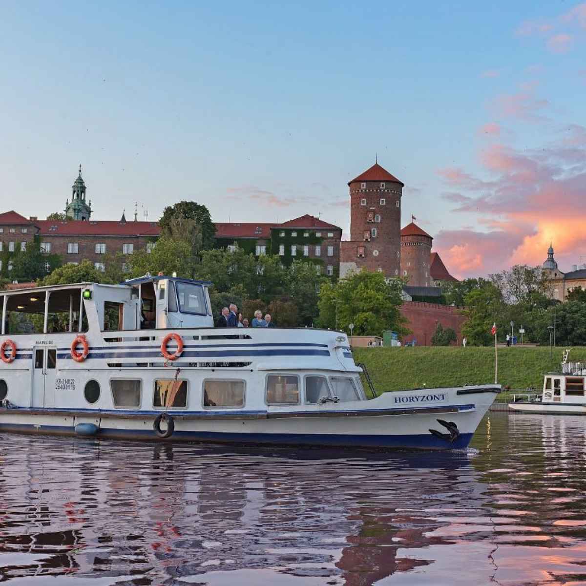 Krakau, een cruise op de rivier de Wis?a. Kasteel Wawel, de Wis?a.